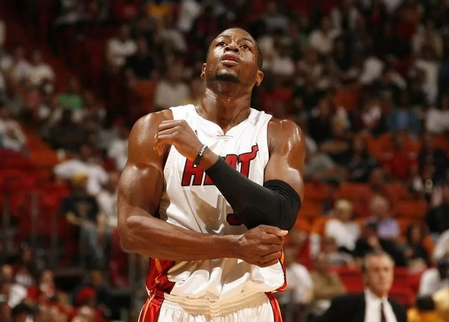 找禁区外沿 找禁区外沿