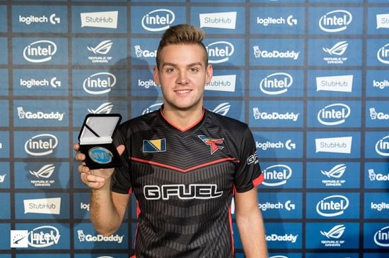 的缝隙里 的缝隙里