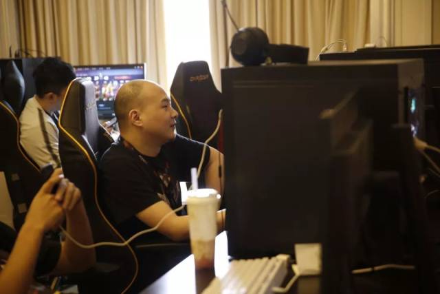 季维持周跑 季维持周跑